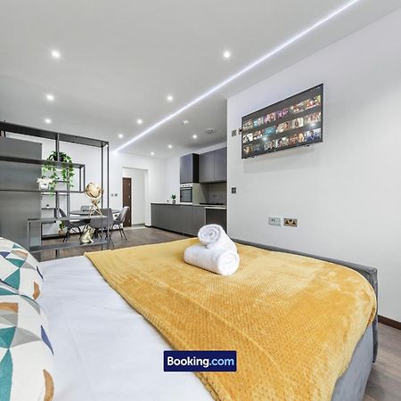 Stylish Studio Apt By Stay Smart Short Lets & Serviced Accommodation Woodstock With Free Wifi London Exteriör bild