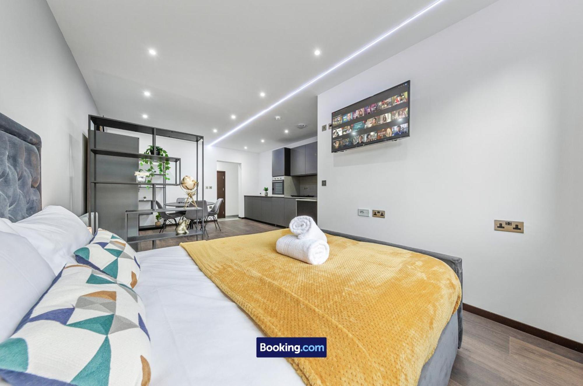 Stylish Studio Apt By Stay Smart Short Lets & Serviced Accommodation Woodstock With Free Wifi London Exteriör bild
