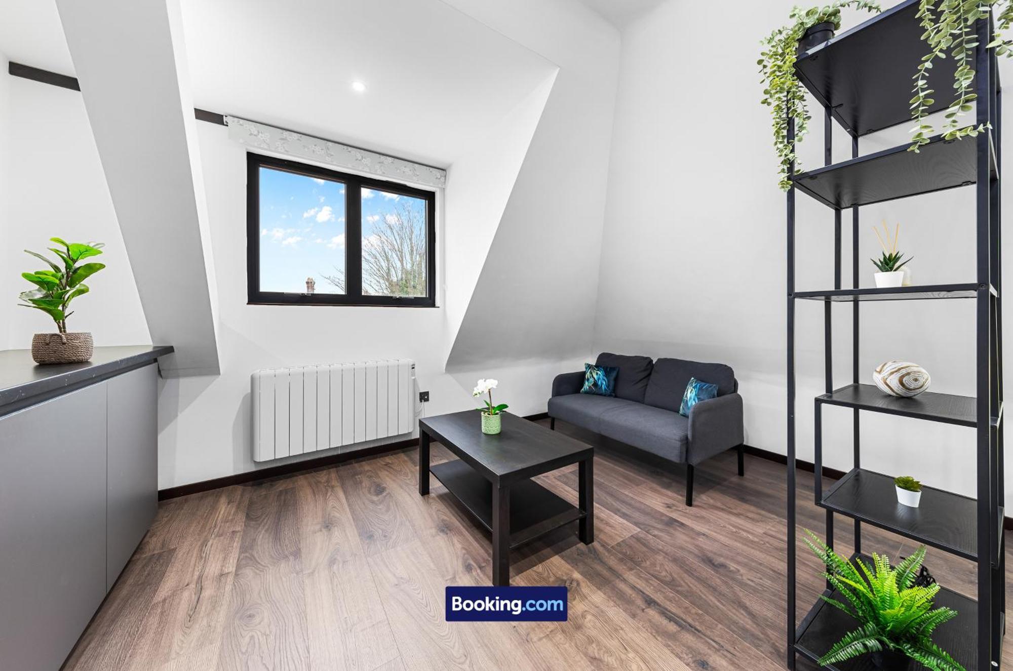 Stylish Studio Apt By Stay Smart Short Lets & Serviced Accommodation Woodstock With Free Wifi London Exteriör bild