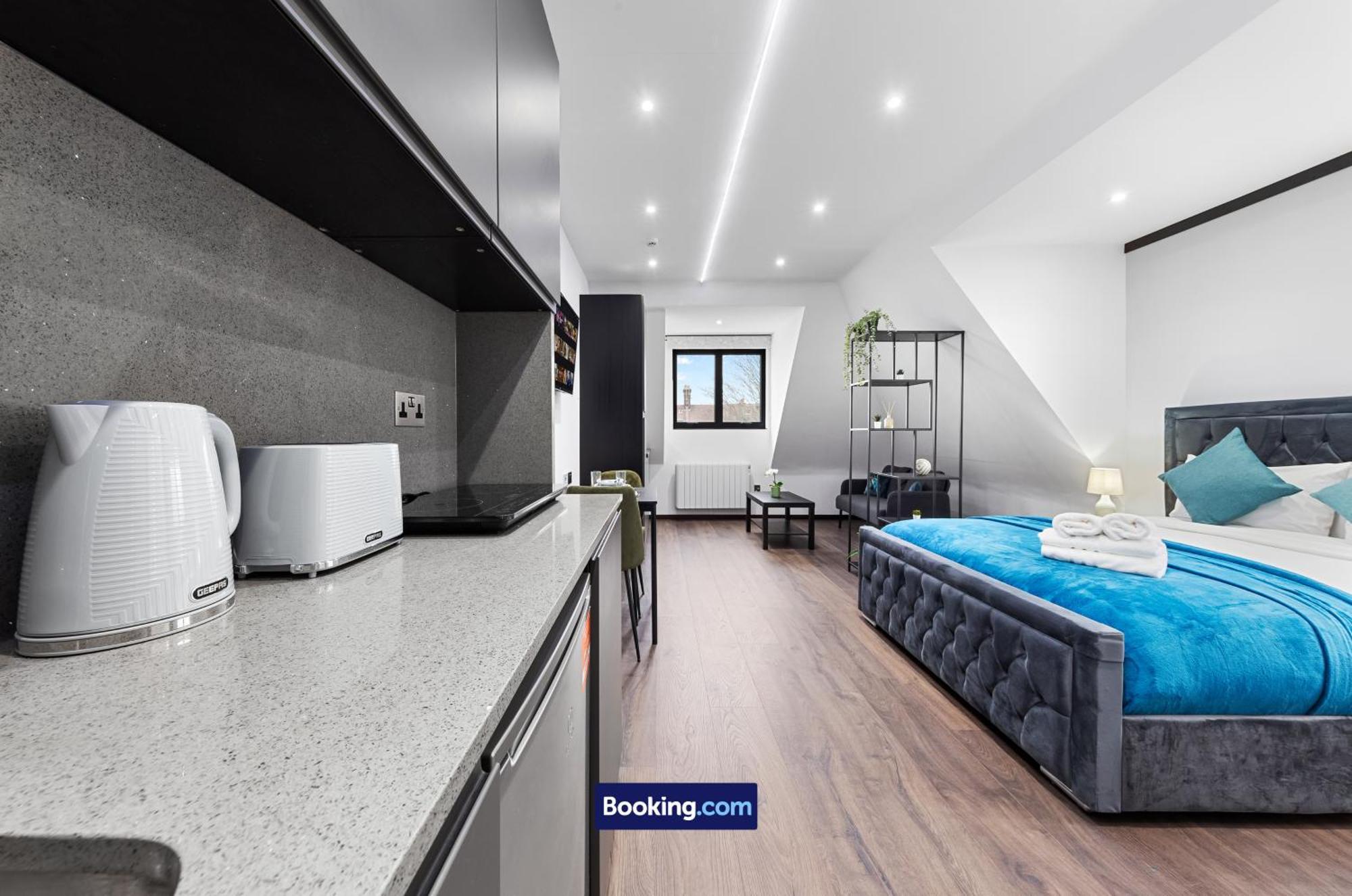 Stylish Studio Apt By Stay Smart Short Lets & Serviced Accommodation Woodstock With Free Wifi London Exteriör bild