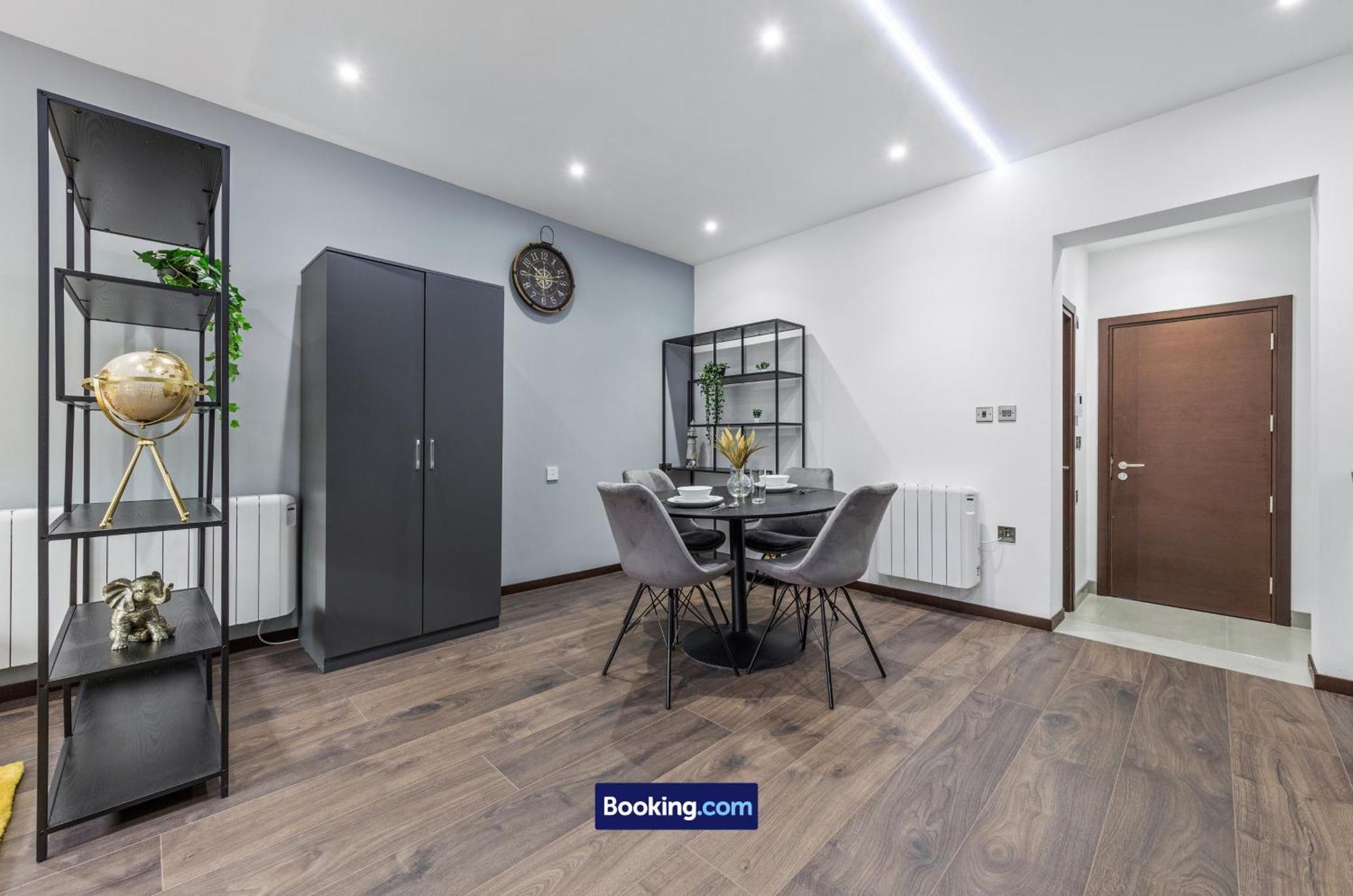 Stylish Studio Apt By Stay Smart Short Lets & Serviced Accommodation Woodstock With Free Wifi London Exteriör bild