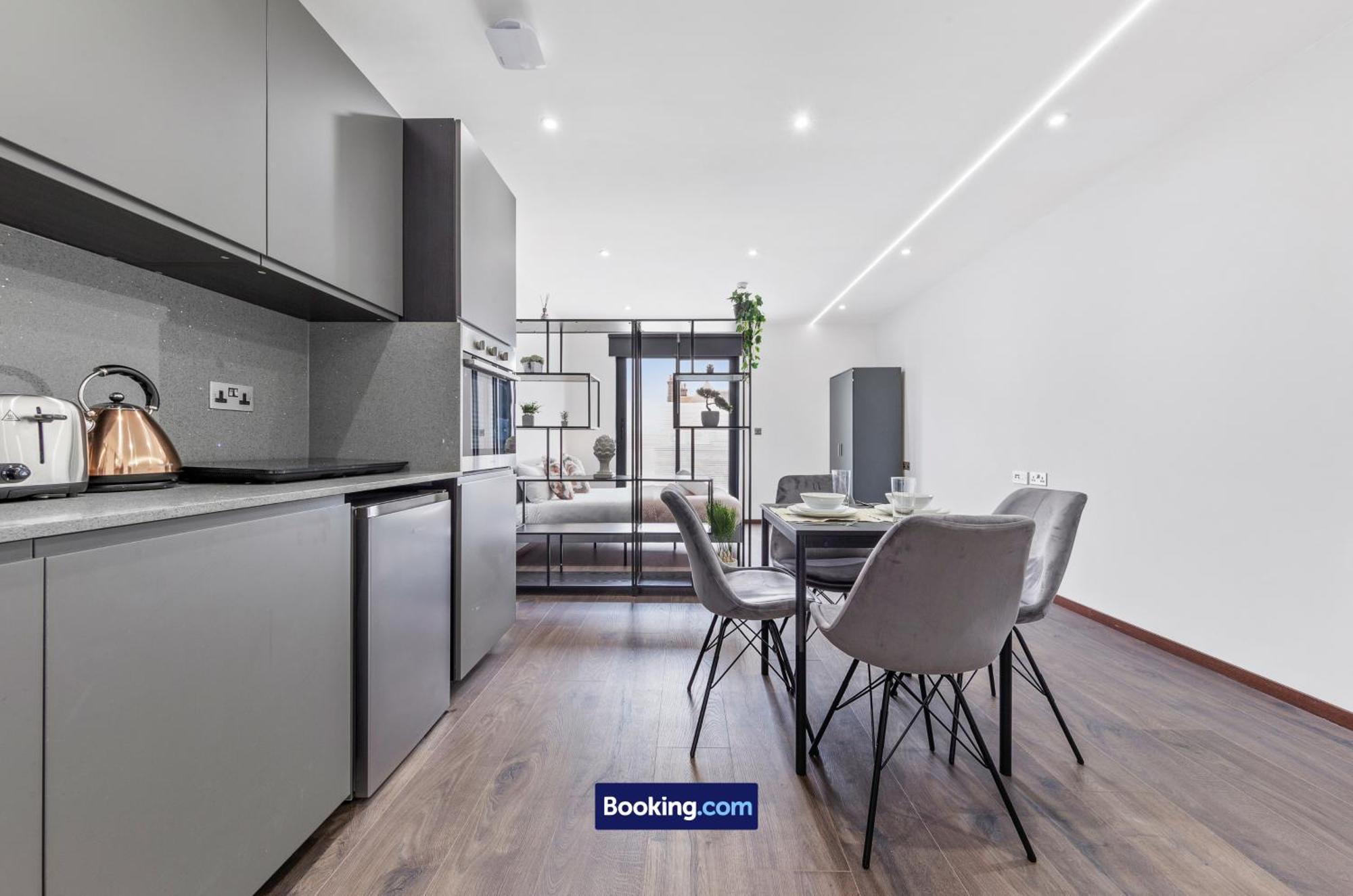 Stylish Studio Apt By Stay Smart Short Lets & Serviced Accommodation Woodstock With Free Wifi London Exteriör bild