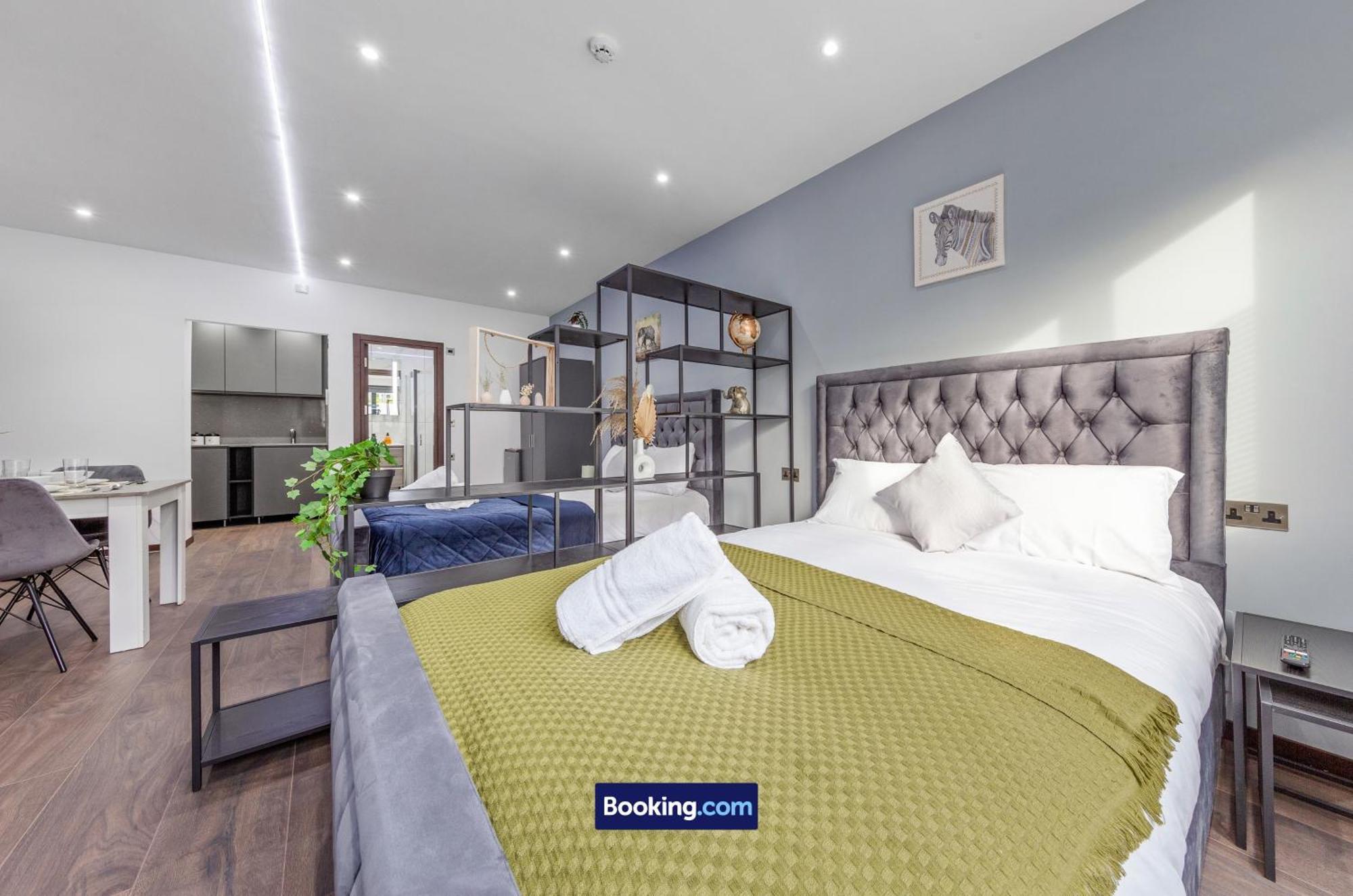 Stylish Studio Apt By Stay Smart Short Lets & Serviced Accommodation Woodstock With Free Wifi London Exteriör bild