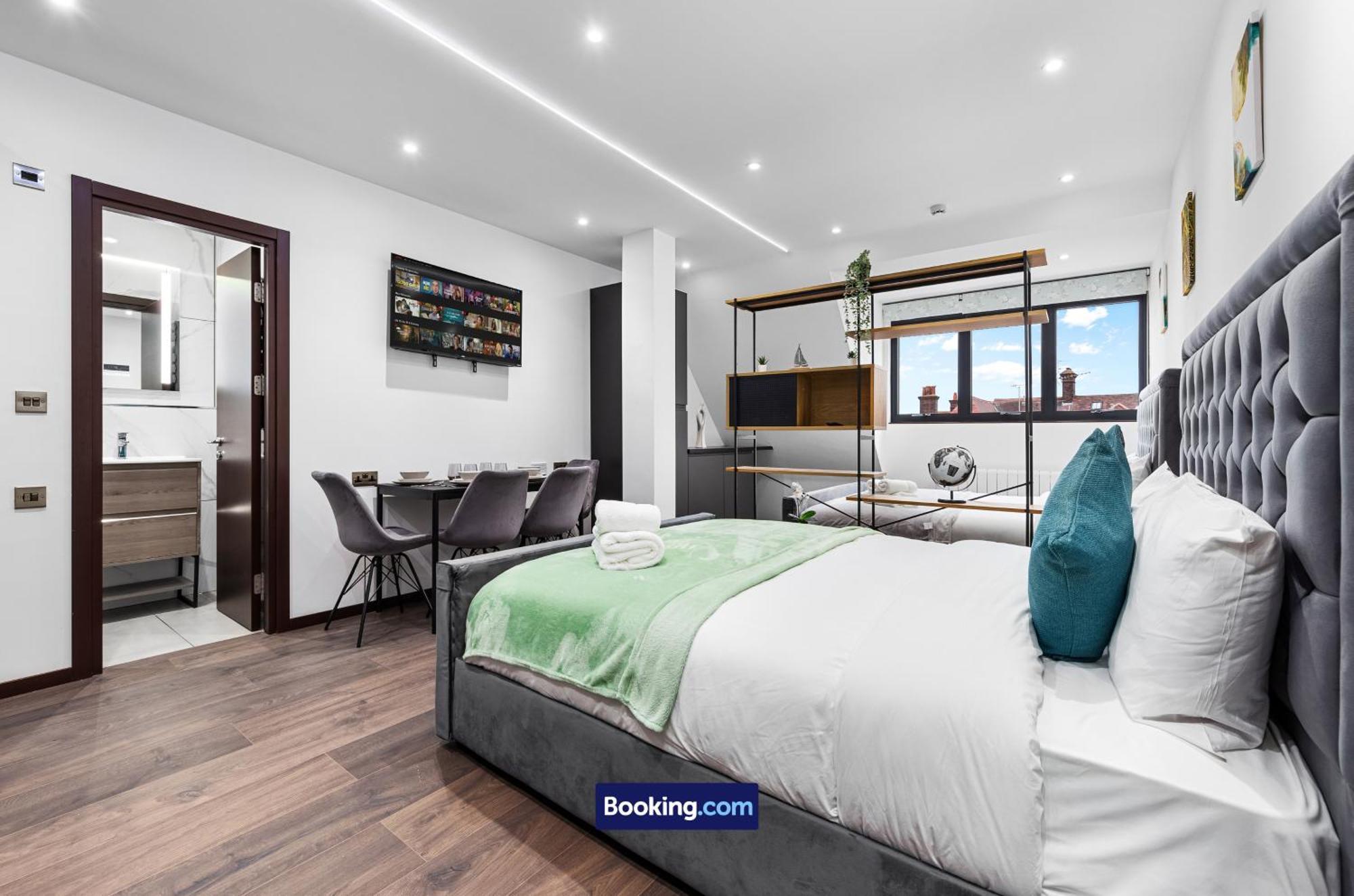 Stylish Studio Apt By Stay Smart Short Lets & Serviced Accommodation Woodstock With Free Wifi London Exteriör bild